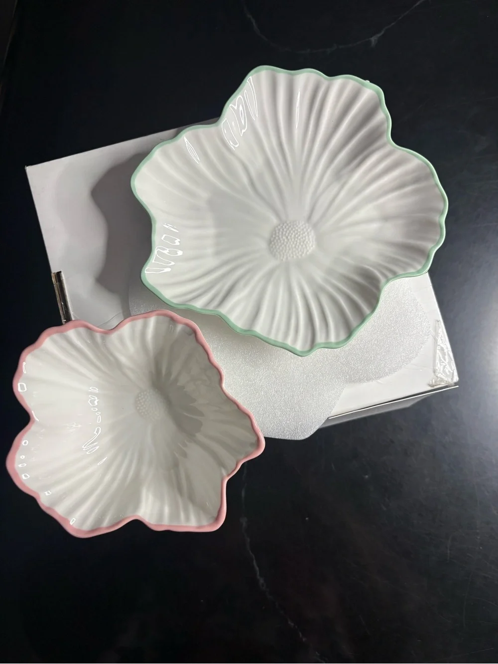 Lilly Pulitzer ceramic floral nesting dish set